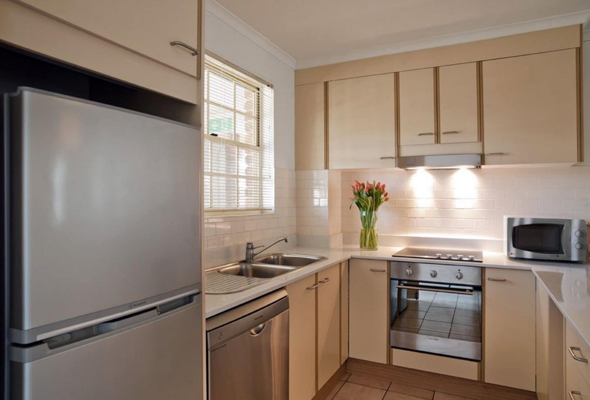 Adina Serviced Apartments Canberra Kingston Exterior photo