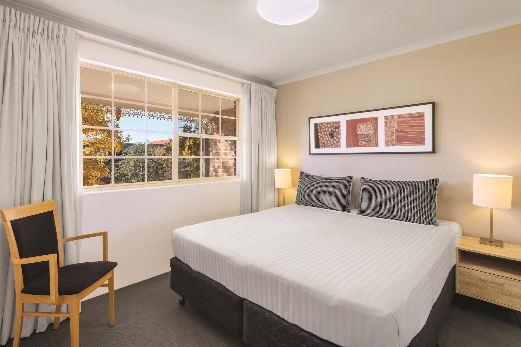 Adina Serviced Apartments Canberra Kingston Exterior photo