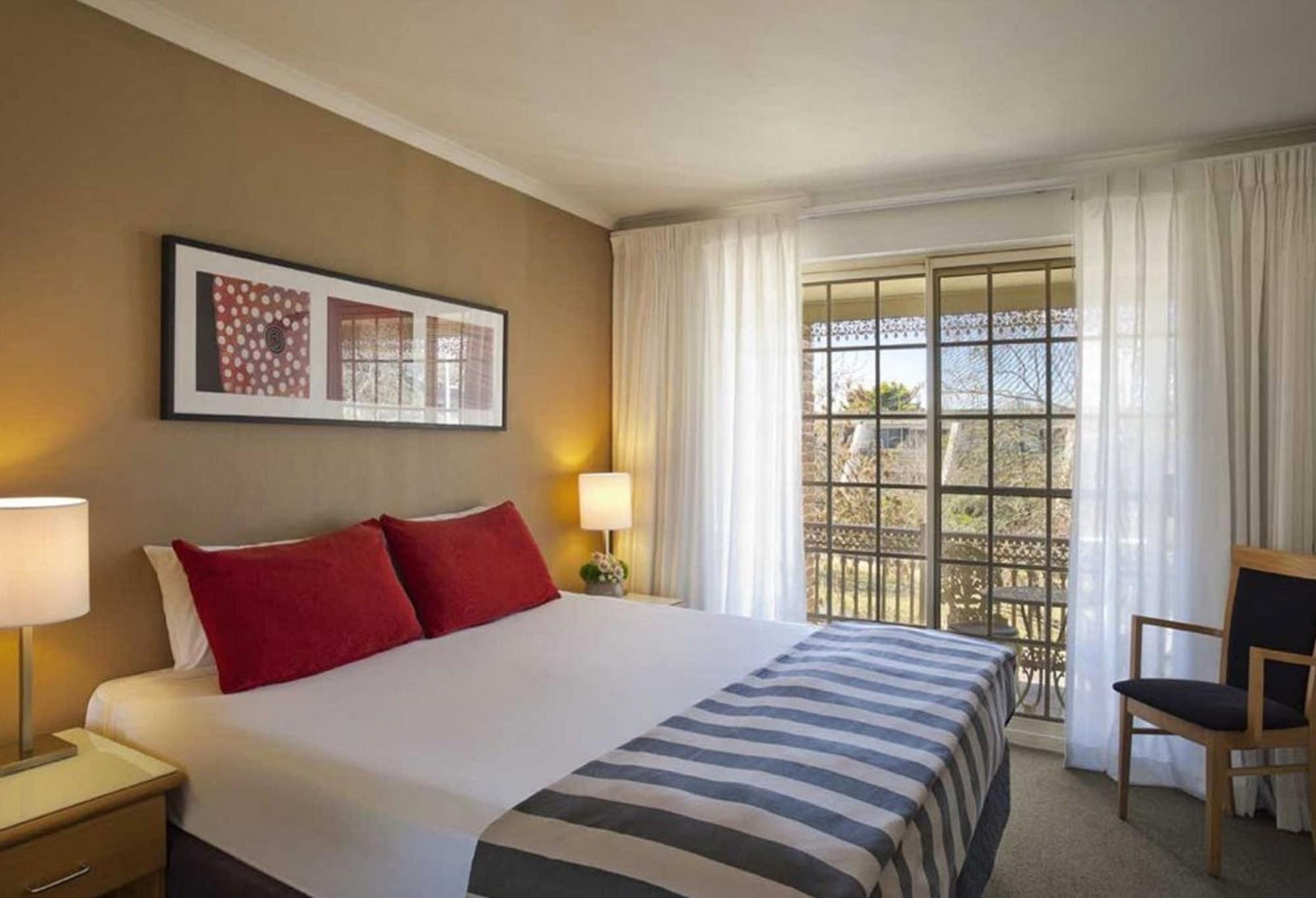 Adina Serviced Apartments Canberra Kingston Exterior photo
