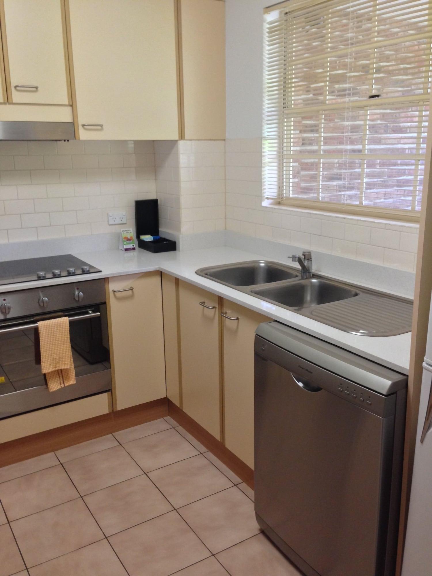 Adina Serviced Apartments Canberra Kingston Exterior photo
