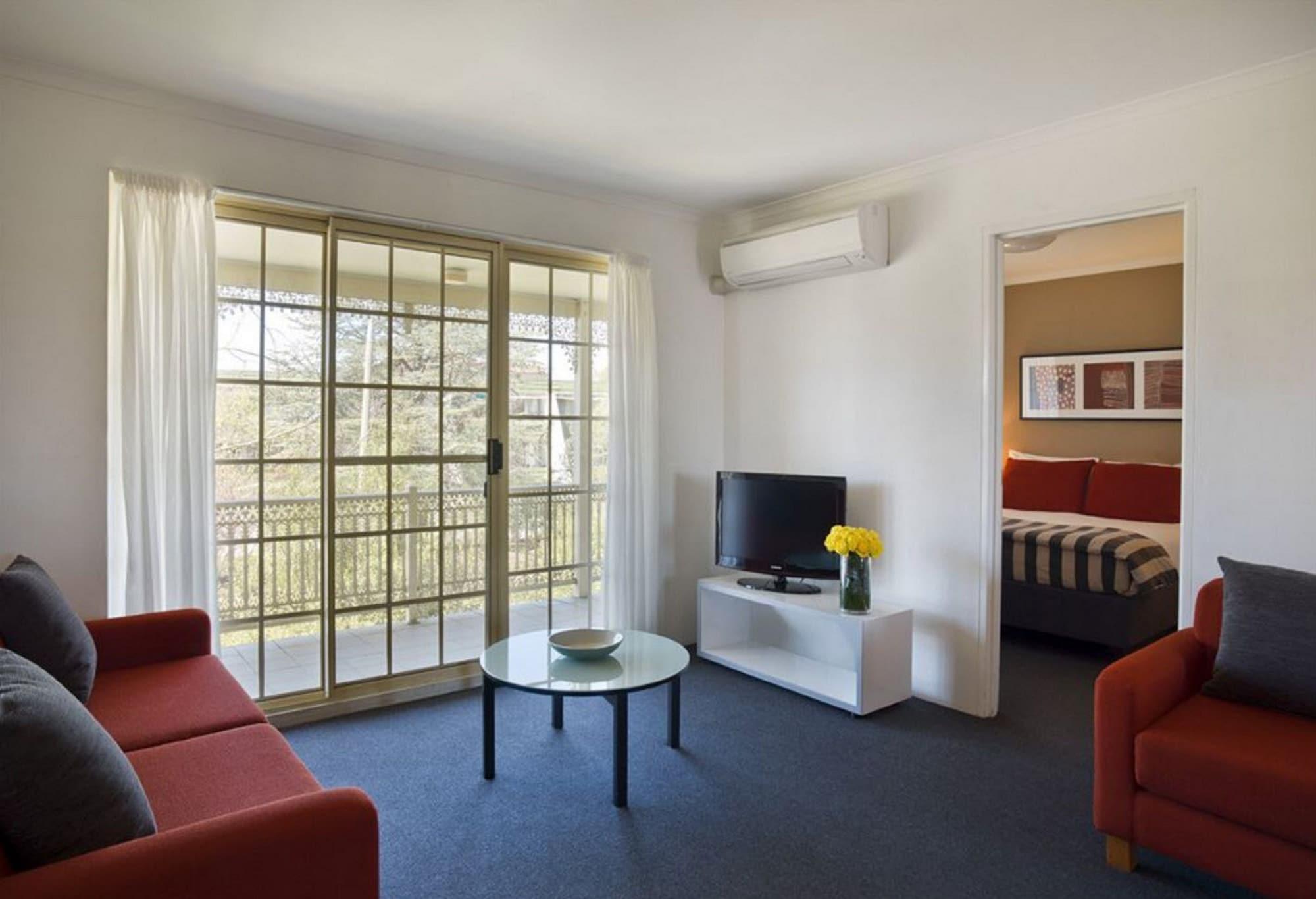 Adina Serviced Apartments Canberra Kingston Exterior photo