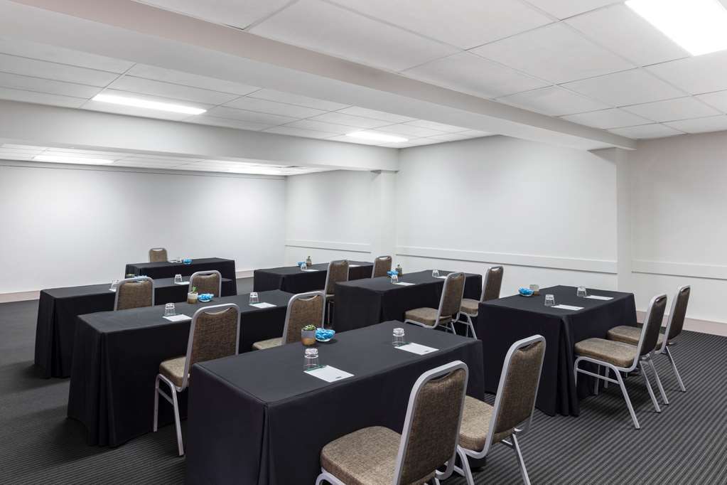 Adina Serviced Apartments Canberra Kingston Exterior photo