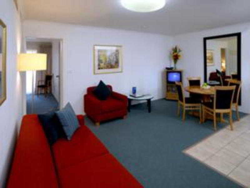 Adina Serviced Apartments Canberra Kingston Exterior photo