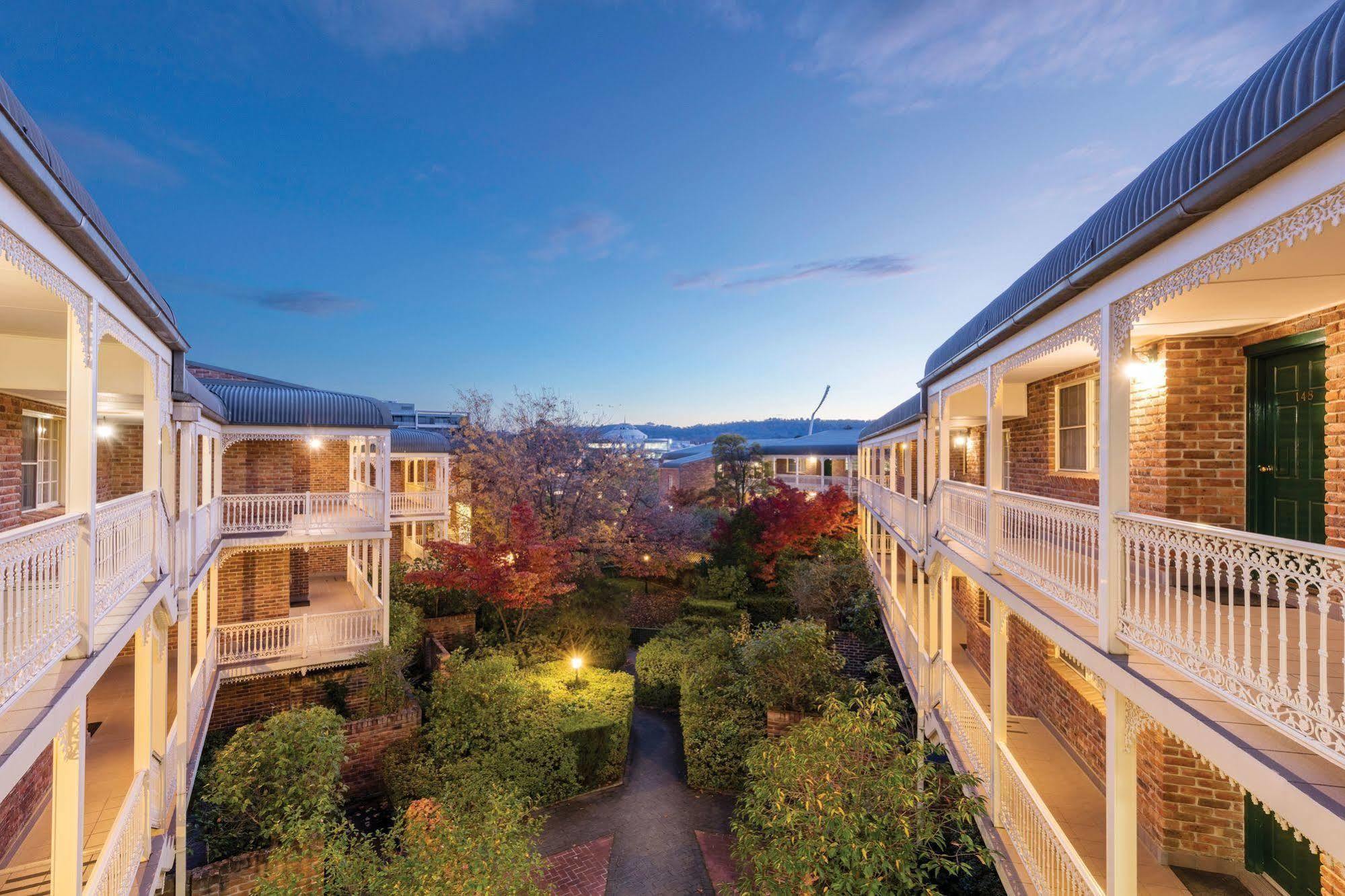 Adina Serviced Apartments Canberra Kingston Exterior photo