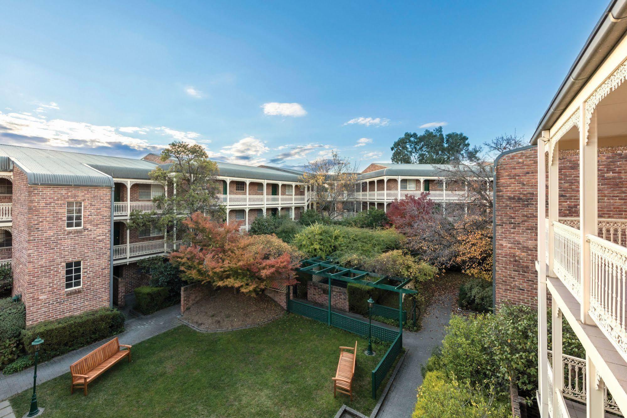 Adina Serviced Apartments Canberra Kingston Exterior photo